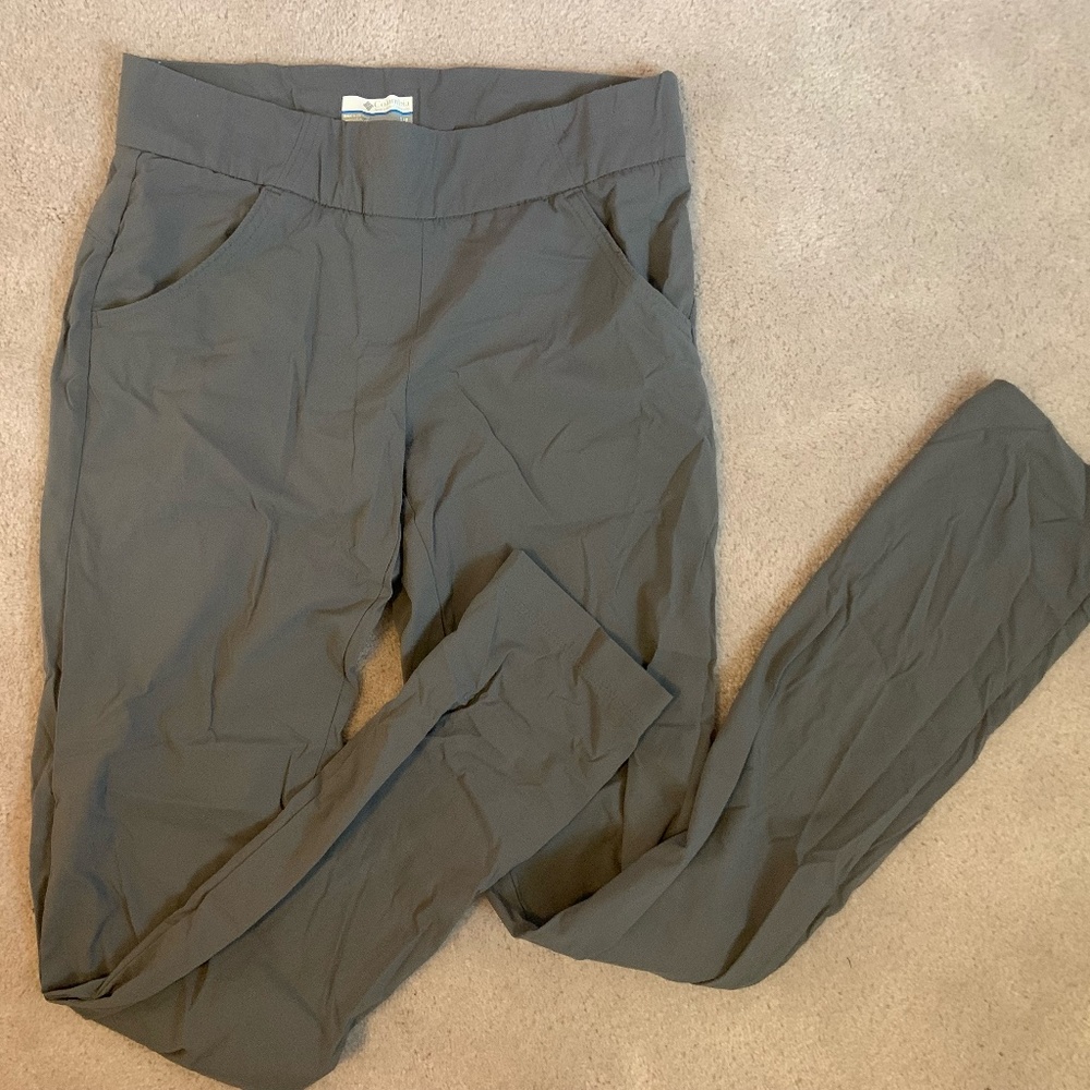 Columbia Lightweight Grey Pants